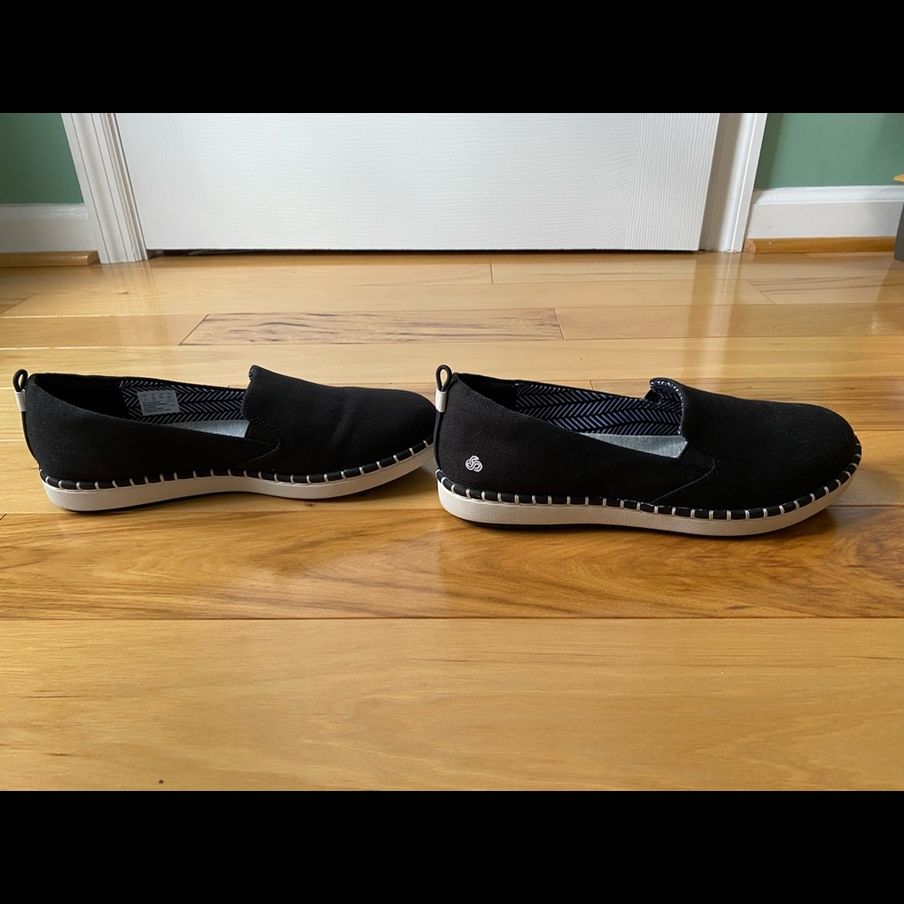 Clark’s Step Glow Slip Canvas, Black, NEW
